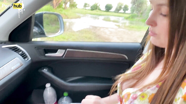 Alina Rai: Русская мачеха после ссоры с мужем трахается в машине с молодым пасынком