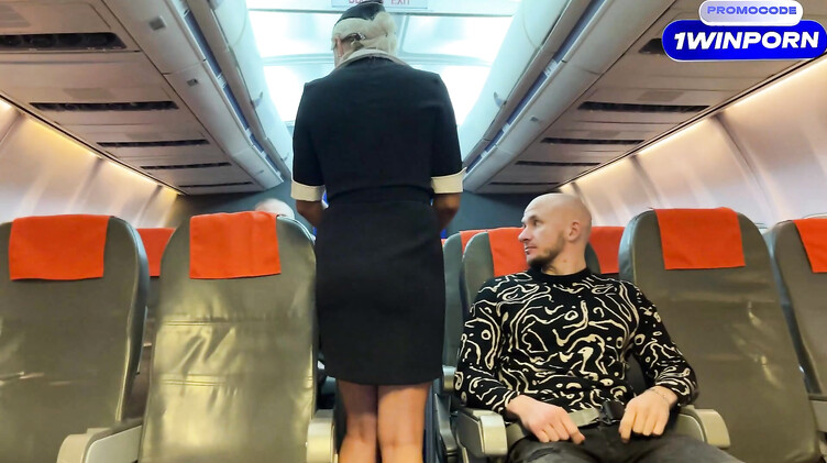 AleksSam13: Наглые пассажиры самолета трахнули русскую стюардессу в две дырки сразу