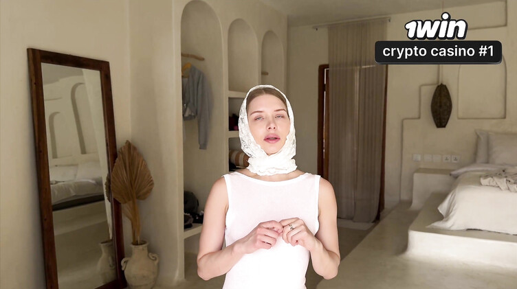 Недовольный клиент грубо выебал дизайнера интерьера с бритой киской