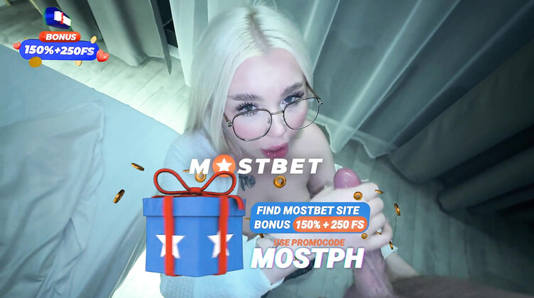 Русская школьница в короткой юбке крупным планом ебется с бойфрендом