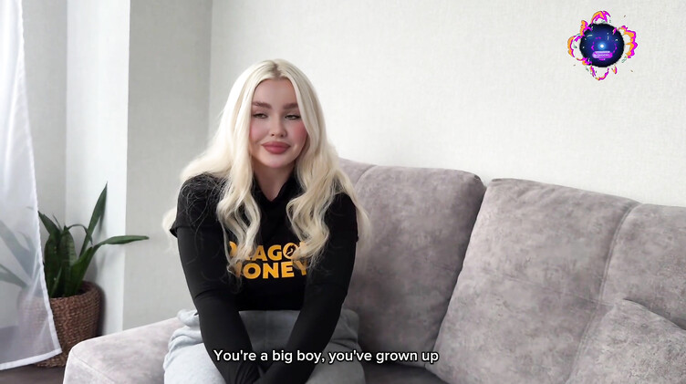 Blondessa: Красивая подруга мамы лишила девственности ее сына на его День рождения