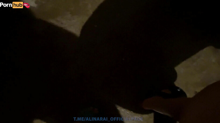 Жопастая русская милфа трахается в бане с пасынком после рыбалки на озере