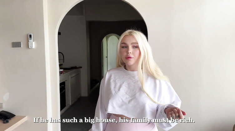 Меркантильная русская школьница трахается раком с одноклассником