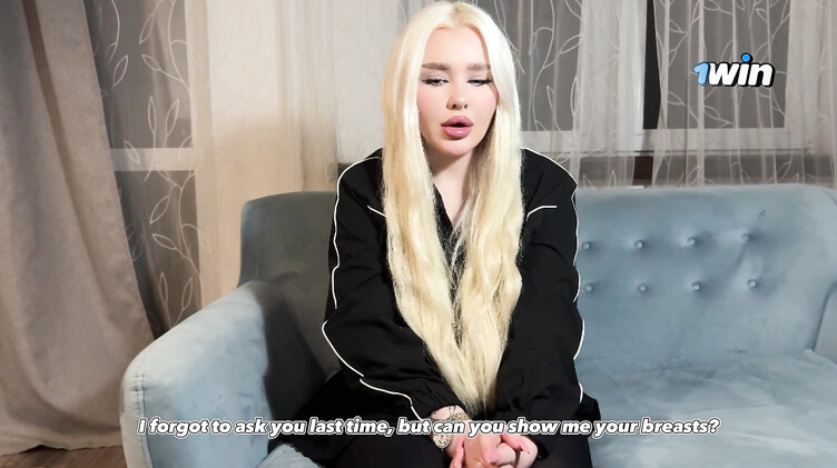 Скромная соседка с большой задницей согласилась на съемки в любительском порно