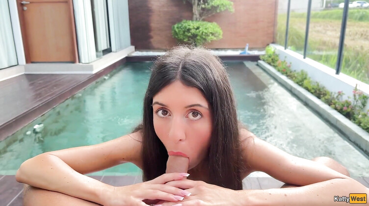 Katty West: Растянул попочку Кэтти Уэст во время анальной йоги
