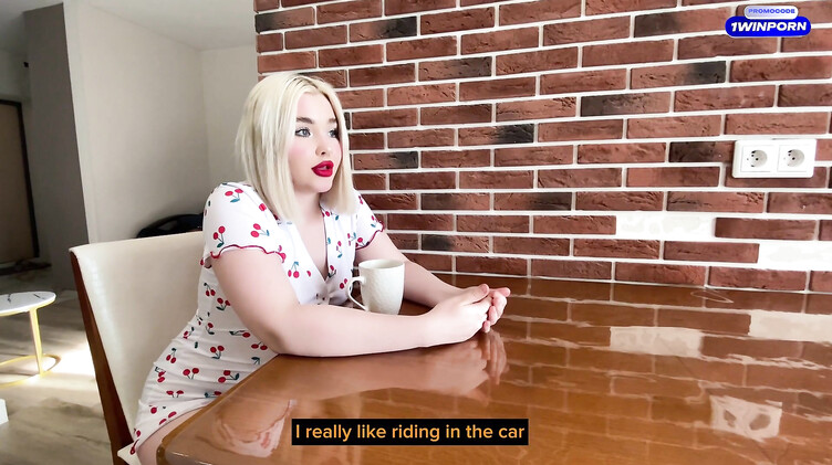 Сводная сестра зарабатывает на ОнлиФанс и попросила брата трахнуть ее на видео