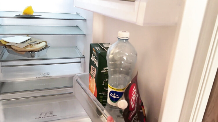 Риэлторша ебется в жопу с клиентом в качестве бонуса за покупку квартиры