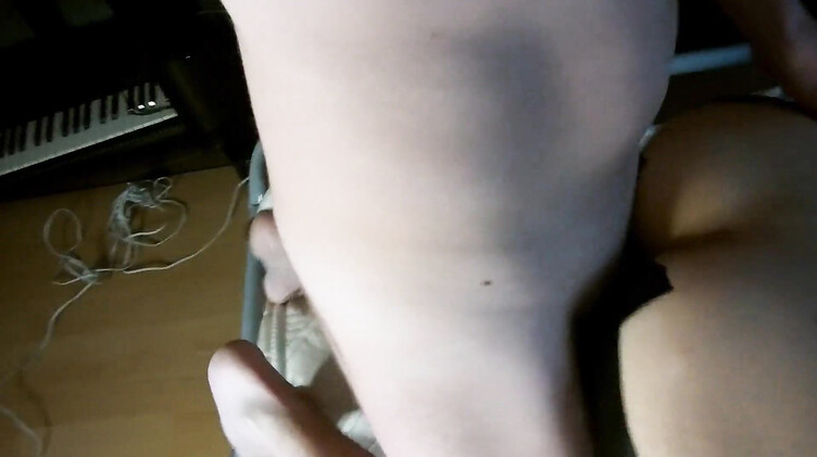 Пасынок занялся анальным сексом со зрелой мачехой и кончил ей в жопу