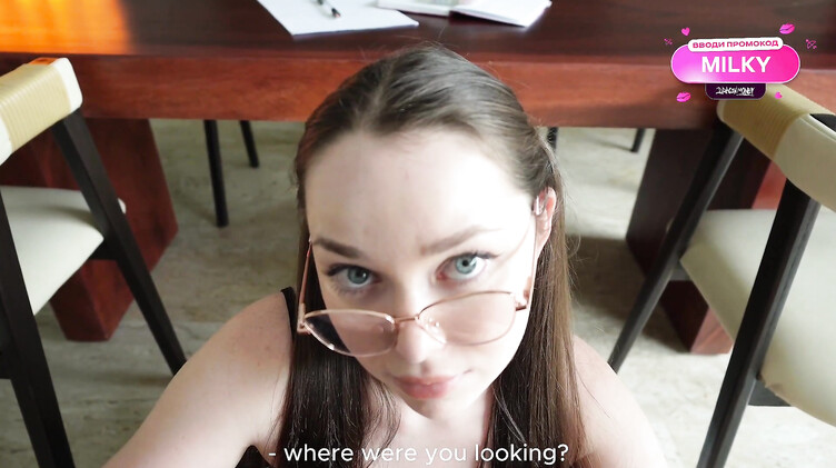 Брат выебал и кончил на жопу сестре в обмен на выполненное домашнее задание