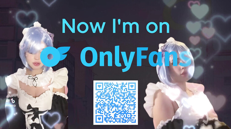 В очках: Программист проверяет хуем глотку и пизду ламерши в юбке