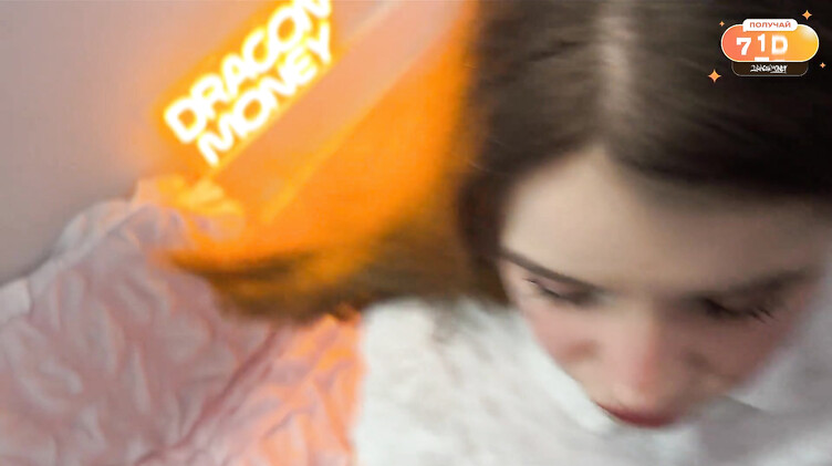 С сюжетом: Альтушка сквиртит на геймера и ебется с ним в очко