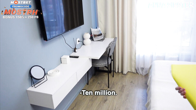 Риелторша ебется с клиентом по всей квартире ради сделки