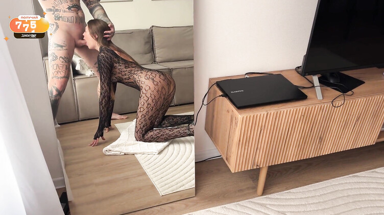 Отодрал киску Валерии в нейлоновом комбинезоне через дырку на попке