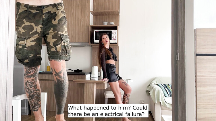 Сосет хуй и трахается с мастером по ремонту кондиционеров