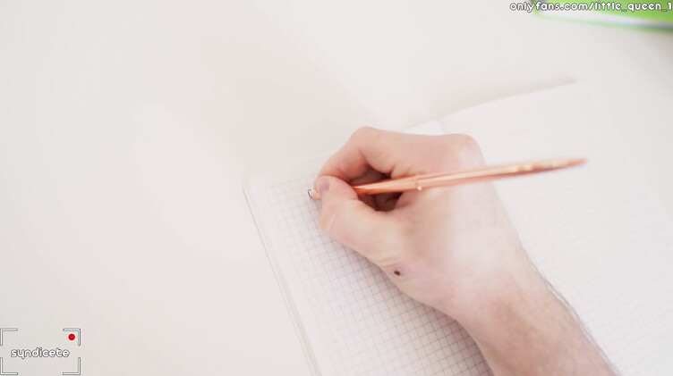 Молодая училка трахается с тупым учеником вместе домашней работы