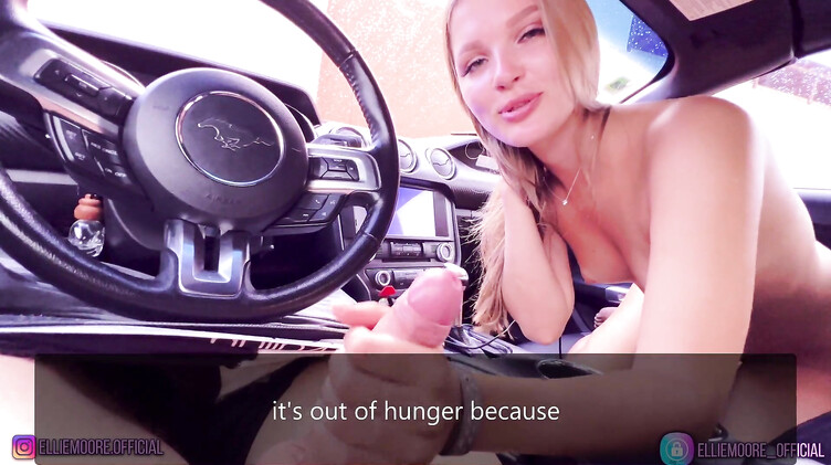 Попала под дождь и отсосала член незнакомцу в машине