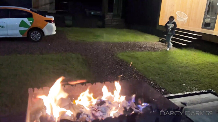 В душе: Обоссал в душе пьяную и трахнул в сауне