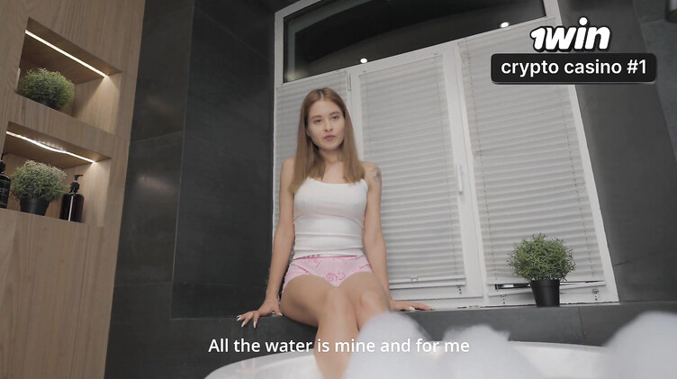 Сводная сестра залезла в ванну к брату, чтобы потрахаться