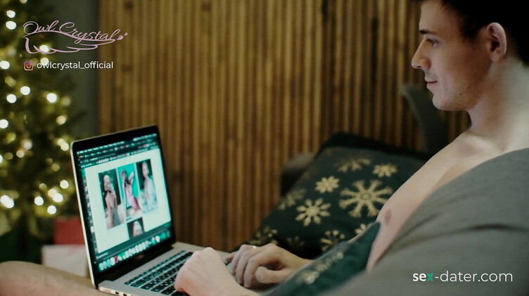 Кинул две палки белокурой цыпочке на Новый год