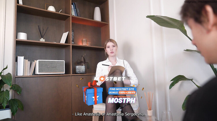 Фантазер представляет секс с психологом в чулках у нее на приеме