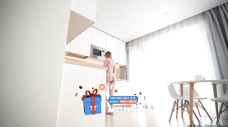 Соседка по комнате трахается за долги по аренде