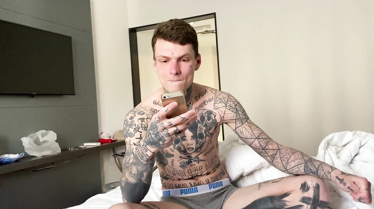 Русская проститутка в Дубае за $1000 трахается в отеле с соотечественником