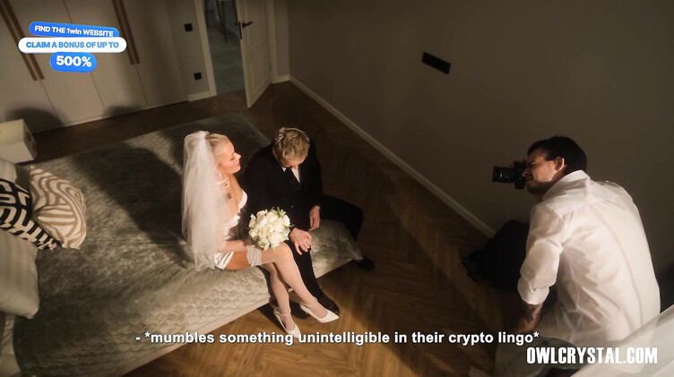 С сюжетом: Сексуальная невеста в чулках изменяет с фотографом в день свадьбы