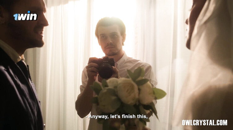 Кунилингус: Сексуальная невеста в чулках изменяет с фотографом в день свадьбы