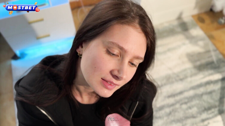 Спортсменка сосет хуй тренера после первого свидания