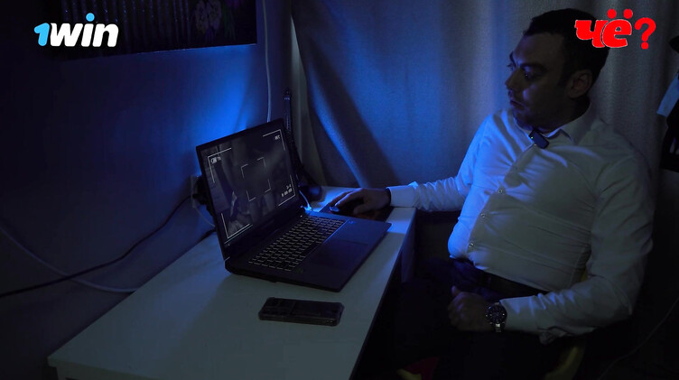 Трахается с ведущим ТВ-шоу в отместку мужу за измену