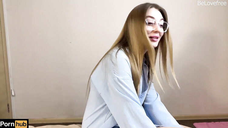 Отсос со слюнями и секс с горячей мамой друга