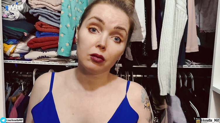 Сисястая русская мачеха в чулках трахается в гардеробной со своим пасынком