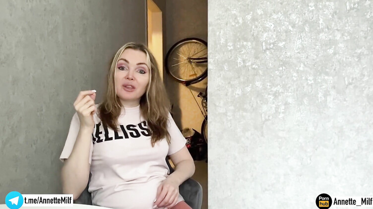 Милфа учит друга сына пикапу и оказывается на его члене