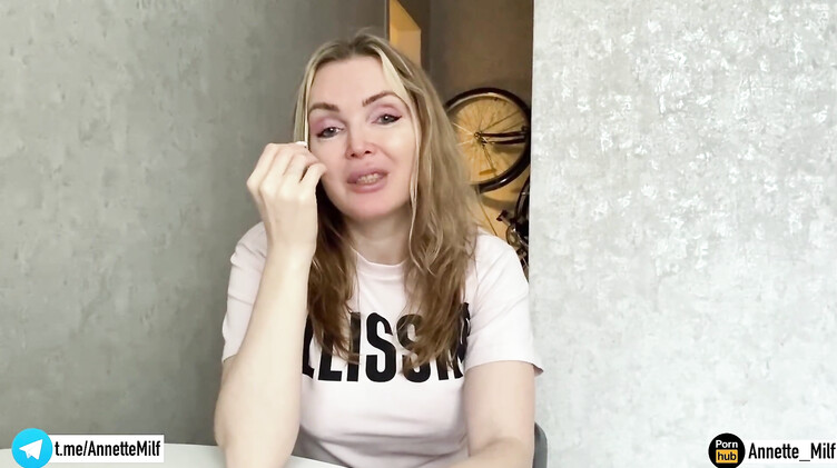 Милфа учит друга сына пикапу и оказывается на его члене