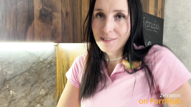 Антистресс от измены: брюнетка сосет член друга после измены мужа