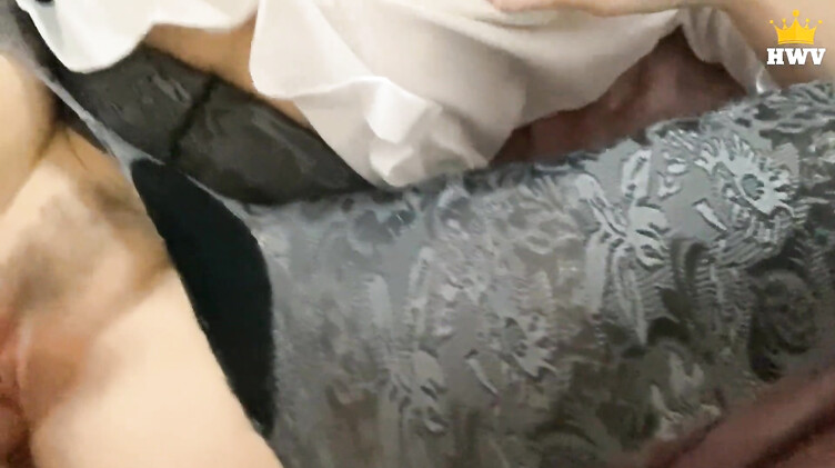 Пасынок нюхал грязные трусики мачехи и получил доступ к ее пизде