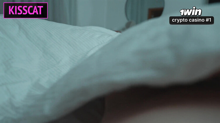 Сперма в киске: Инцест секс с окончанием в киску мачехи помог уснуть пасынку