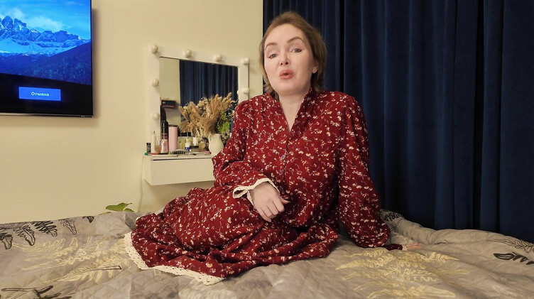 Молодой русский парень заехал в гости и выебал зрелую мамашу друга