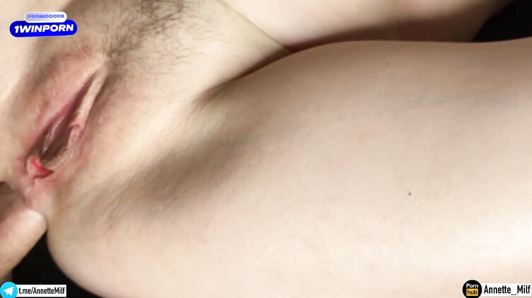 Милфы: Задрот трахнул в задницу интеллигентную маму друга