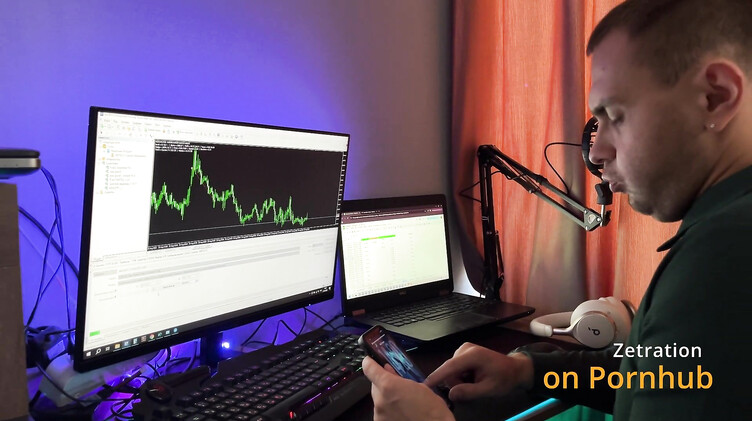 Криптотрейдер развел на секс на кухне симпатичную девушку курьера из пиццерии