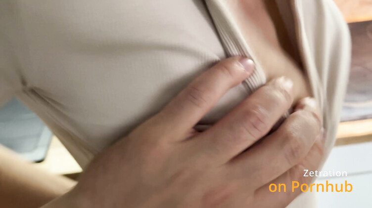 Криптотрейдер развел на секс на кухне симпатичную девушку курьера из пиццерии