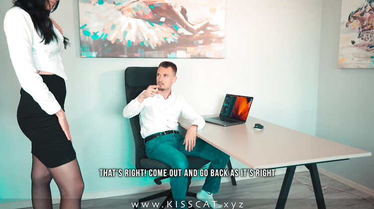 Сисястая секретарша сосет хуй начальника после фантазии об анале