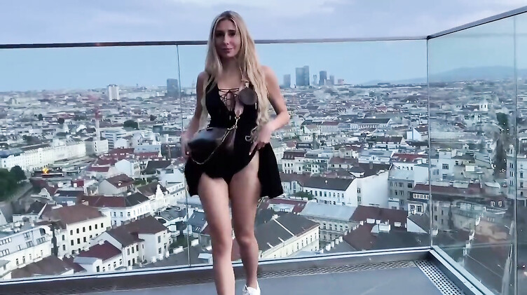 Кончил в пизду блондинке с косичкой после утреннего минета