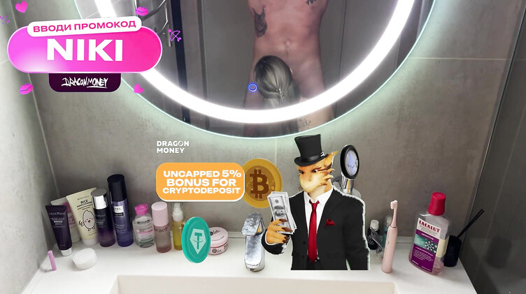 Качок отодрал жену в ванной перед зеркалом