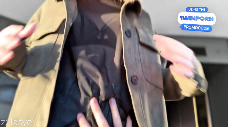 Оприходовал русскую девчонку на круглом столе