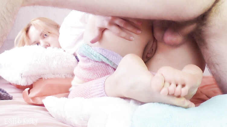 Фут фетиш: Анальный кремпай Эсти Кей после футджоба