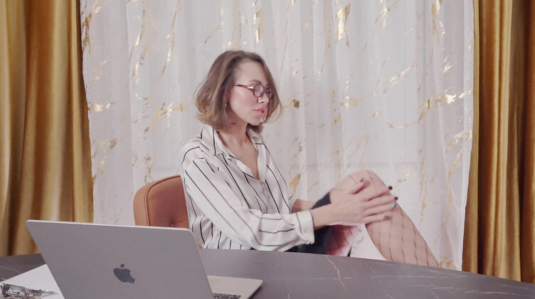 Камшоты: Пасынок трахает в большую жопу свою сексуальную мачеху в колготках