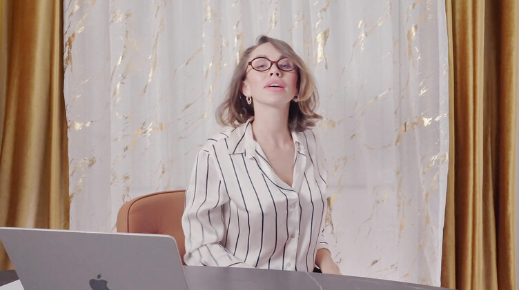 В одежде: Пасынок трахает в большую жопу свою сексуальную мачеху в колготках