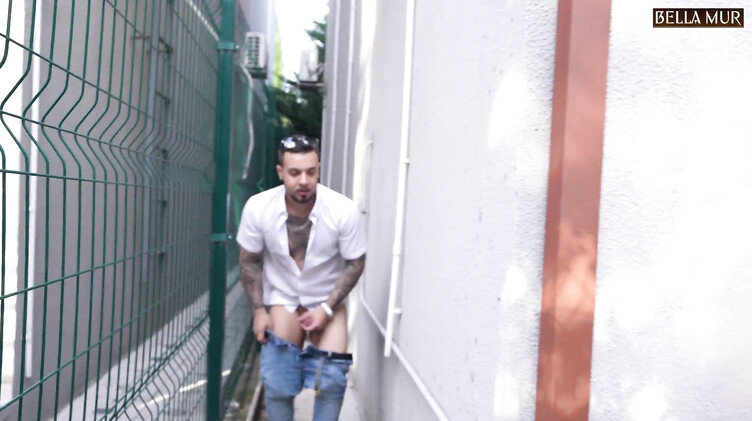 Опытный пикапер подцепил и трахнул на улице красивую блондинку