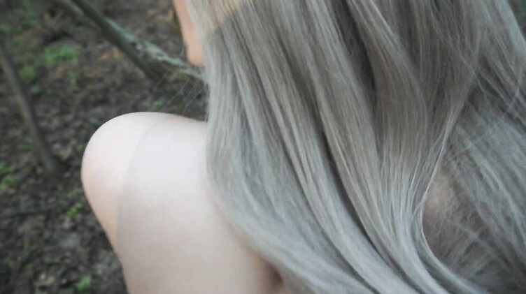 Застройщик дал на клык и трахнул в лесу прикованную эко-активистку